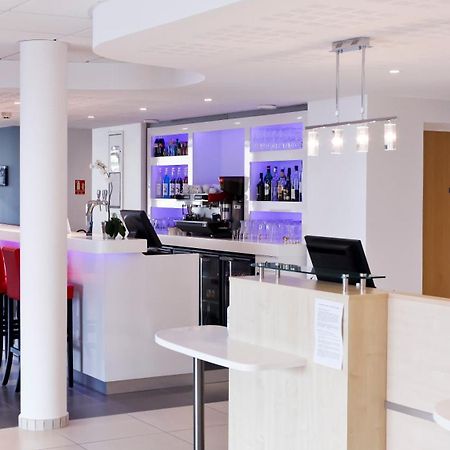 Готель Ibis Lyon Est Шапонне Ресторан фото